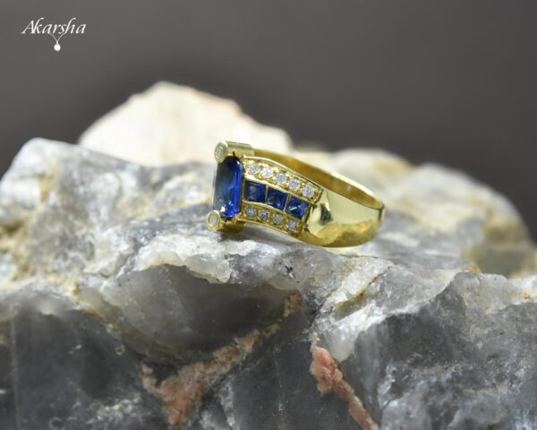 Blue Sapphire & Diamond ring