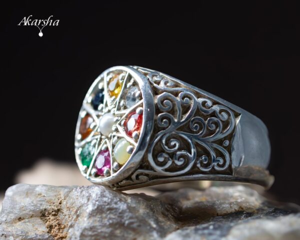 Navaratne Ring