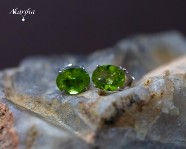 Peridot Stud