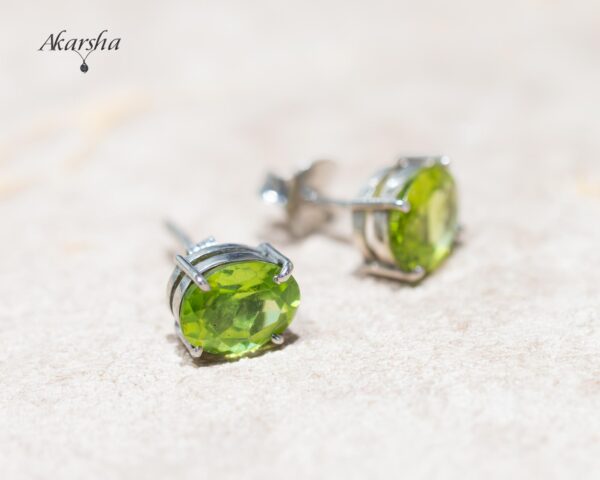 Peridot Stud
